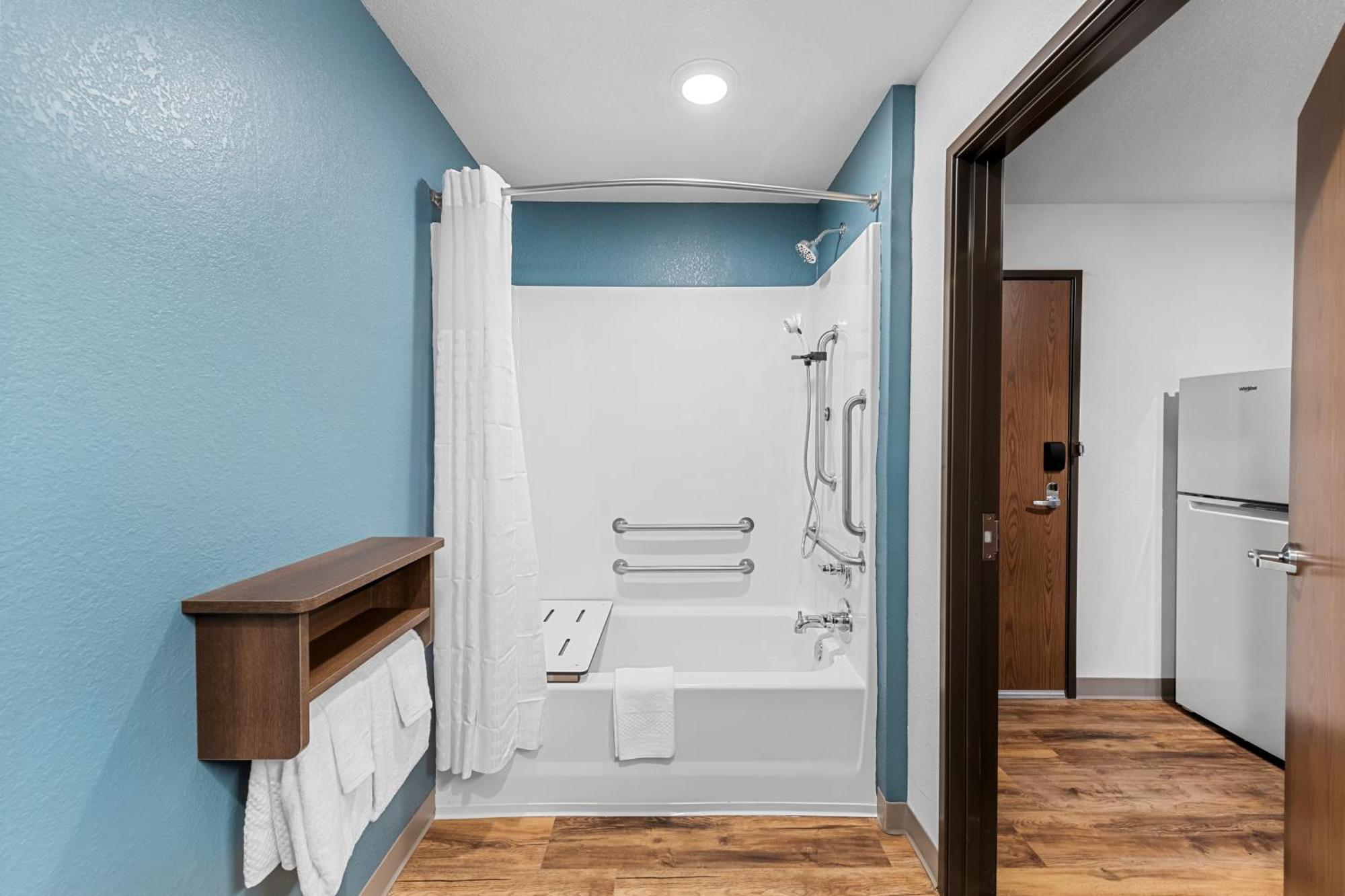 Woodspring Suites Kansas City Airport Bagian luar foto