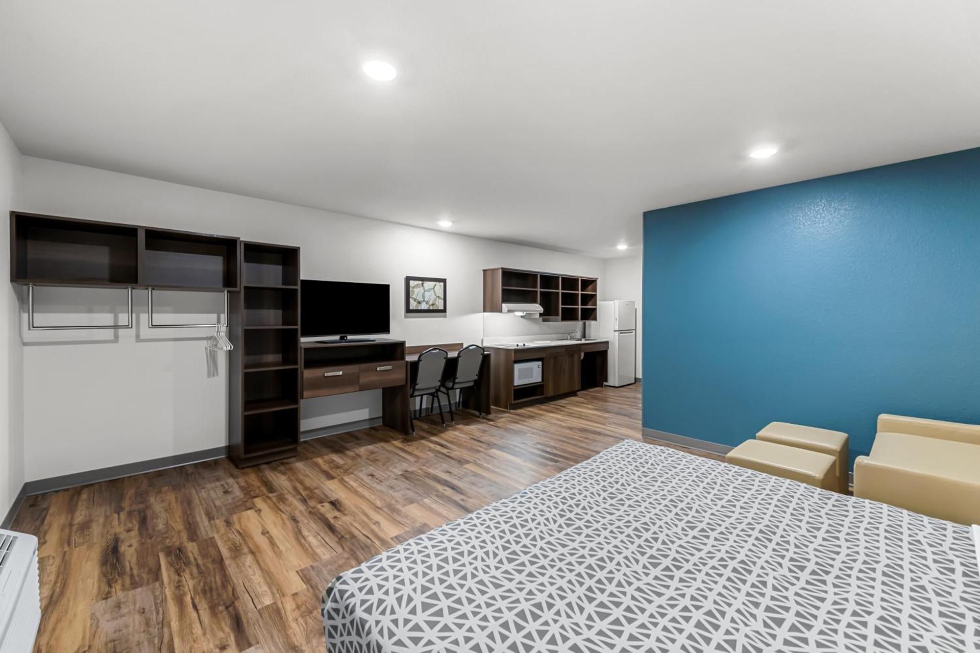 Woodspring Suites Kansas City Airport Bagian luar foto
