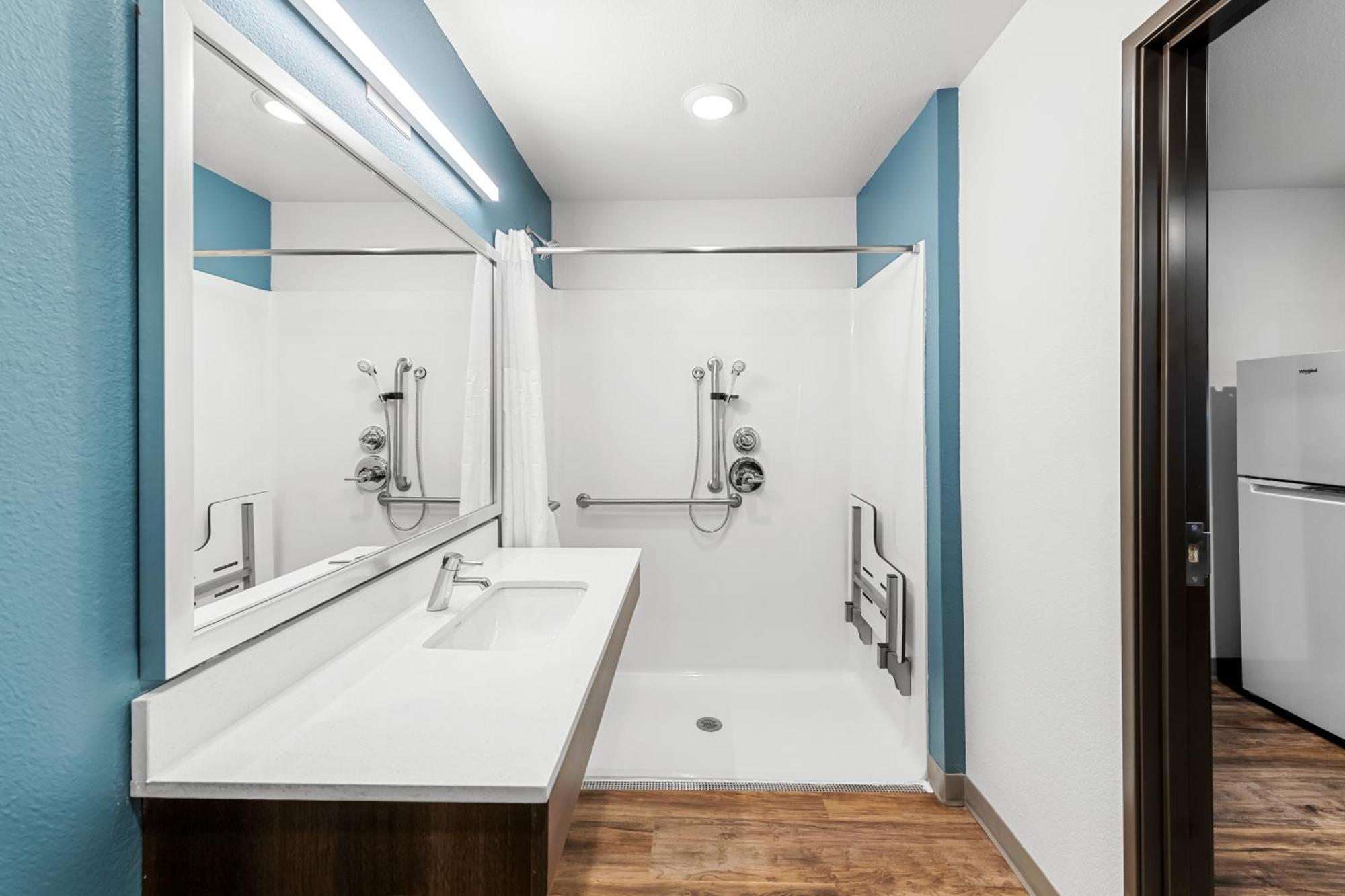 Woodspring Suites Kansas City Airport Bagian luar foto
